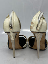 Load image into Gallery viewer, Authentic Giuseppe Zanotti Womens Black Cream Ankle Strap Heels Size 39 Damaged