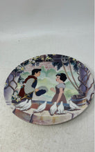 Load image into Gallery viewer, Knowles Walt Disney Snow White A Wish Come True Decorative Collector Plate