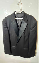 Load image into Gallery viewer, Versini Mens Black Long Sleeve Notch Lapel One-Button Blazer Jacket Size 48R