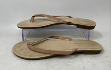 Load image into Gallery viewer, Saks Fifth Avenue Womens Beige Beach Slip-On Open Toe Flip Flop Sandals Size 6M