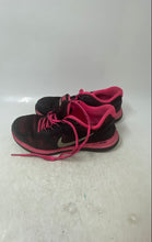 Load image into Gallery viewer, Nike Kids Dual Fusion Run 3 654143-001 Black Pink Sneaker Shoes Size 5.5Y