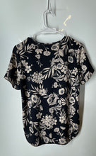 Load image into Gallery viewer, Ann Taylor Womens Black Floral Short Sleeve Keyhole Round Neck Blouse Top Sz XS