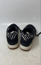 Load image into Gallery viewer, New Balance Unisex 574 Black Lace-Up Running Shoes Size W7.5 M6 No Insole