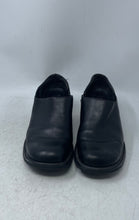 Load image into Gallery viewer, Vintage Timberland Womens Black Genuine Leather Block Heel Ankle Booties Sz 9.5M