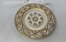 Load image into Gallery viewer, White Gold Porcelain Embossed Design Decorative Round Shape Ashtray