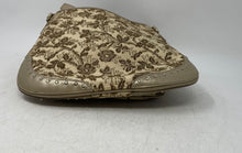 Load image into Gallery viewer, Victor Hugo Womens Beige Floral Adjustable Strap Inner Pocket Crossbody Purse