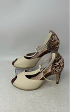 Load image into Gallery viewer, Dapper D Womens Dimitri Beige Printed Peep Toe Ankle Strap Heels Size 7