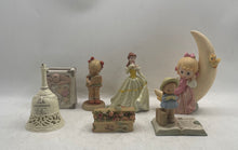 Load image into Gallery viewer, Lot Of 7 Pcs Mixed Variety Multicolor Ceramic Decorative Collectible Figurines