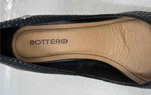 Load image into Gallery viewer, Bottero Womens Black Leather Pointed Toe Slip-On Stiletto Pump Heels Size 6