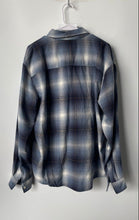 Load image into Gallery viewer, H&M Mens Blue Plaid Long Sleeve Collared Relaxed Fit Button-Up Shirt Size L