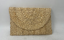 Load image into Gallery viewer, Unbranded Womens Beige Straw Flap Travel Envelope Clutch Purse