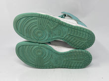 Load image into Gallery viewer, Authentic Nike Dunk High 07 Boys White Light Green Sneaker Shoes Size 6Y Worn
