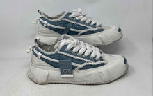 Load image into Gallery viewer, Javi Mens Elevate Blue Denim Frayed Edges Lace-Up Low Top Sneakers Shoes Size 13