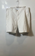 Load image into Gallery viewer, Peter Millar Mens White Flat Front Slash Pocket Regular Fit Chino Shorts Size 40