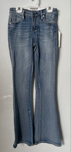 Load image into Gallery viewer, Austin Landing Womens Blue Medium Wash Flared Leg Jeans Size 0 With Tag