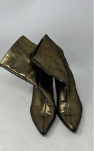 Load image into Gallery viewer, Zara Womens Golden Pointed Toe Pull-On Stiletto Ankle Booties Size 37