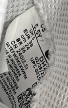 Load image into Gallery viewer, Nike Kids Air Force 1 LE White Low Top Lace-Up Sneaker Shoes Size 5.5Y