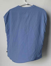 Load image into Gallery viewer, Banana Republic Womens Light Blue Sleeveless V-Neck Pullover Blouse Top Size M