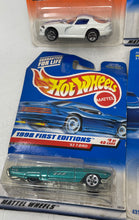 Load image into Gallery viewer, Lot Of 6 Pcs Kids Multicolor Home Decorative Mini Die-Cast Cars Collection