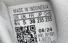 Load image into Gallery viewer, Adidas Womens Ultradream DNA JS0335 White Lace-Up Running Shoes Size 6.5 w/ Tag