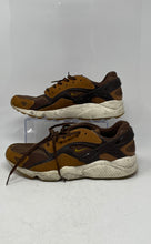 Load image into Gallery viewer, Nike Mens Air Huarache Runner DZ3306-201 Brown Sneakers Shoes Size 10.5