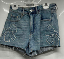 Load image into Gallery viewer, Pacsun Womens Blue Denim High-Rise Pockets Festival Cut-Off Shorts Size 24