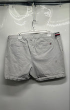 Load image into Gallery viewer, Tommy Hilfiger Womens Gray Flat Front Slash Pockets Chino Shorts Size 16