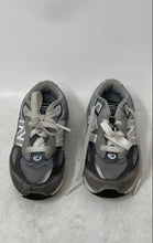 Load image into Gallery viewer, New Balance Kids 990 V6 IC990GL6 Gray Low Top Lace-Up Sneaker Shoes Size 6M