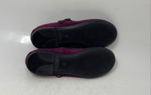 Load image into Gallery viewer, Zingone Girls Purple Suede Round Toe Buckle Mary Jane Flats Size EUR 34