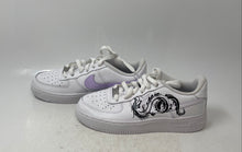Load image into Gallery viewer, Nike Kids Air Force 1 White Low Top Lace-Up Sneaker Shoes Size 4Y