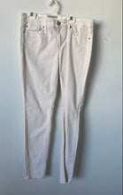Load image into Gallery viewer, GAP Womens Off White Light Wash Pockets Denim Skinny Leg Jeans Size 10/30R