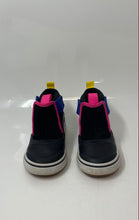 Load image into Gallery viewer, Vans Boys Hi Terrain V MTE-1 Black Leather Mid Top Sneaker Shoes Size 7