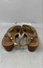 Load image into Gallery viewer, La Conchiglia Positano Womens Gold-Tone Leather Embellished Thong Sandals Sz 39
