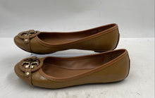Load image into Gallery viewer, Authentic Tory Burch Womens Aaden Beige Leather Ballet Flats Size 9M Damaged