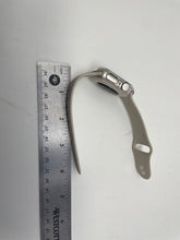 Load image into Gallery viewer, Apple Watch Serie SE 40mm Power On / Locked For Parts (NCL)