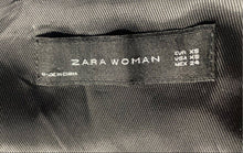 Load image into Gallery viewer, Zara Womens Black Long Sleeve Open Front Collarless Blazer Size XS