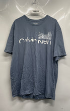 Load image into Gallery viewer, Calvin Klein Mens Gray Short Sleeve Crew Neck Pullover Graphic T-Shirt Size XXL