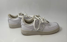 Load image into Gallery viewer, Nike Mens Air Force 1 07 White Low Top Lace-Up Sneaker Shoes Size 7