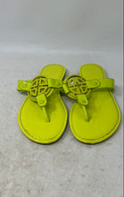 Load image into Gallery viewer, Rouge Womens Green Leather Open Toe Slip-On Flat Thong Sandals Size 7.5M