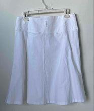 Load image into Gallery viewer, H&M Womens White Flat Front Regular Fit Short Mini Skirt Size 6