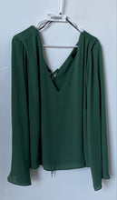 Load image into Gallery viewer, Forever 21+ Womens Green Long Sleeve V-Neck Pullover Blouse Top Size 3X