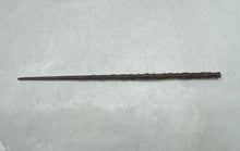 Load image into Gallery viewer, The Noble Collection Harry Potter Hermione Granger's Wand In A Blister Pack