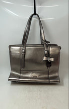 Load image into Gallery viewer, Guess Womens Metallic Silver Leather Inner Pockets Shoulder Strap Tote Bag