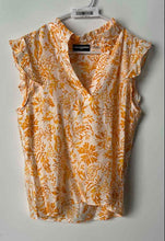 Load image into Gallery viewer, Karl Lagerfeld Womens Yellow Floral Flutter Sleeve Split Neck Blouse Top Size M