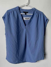 Load image into Gallery viewer, Banana Republic Womens Light Blue Sleeveless V-Neck Pullover Blouse Top Size M