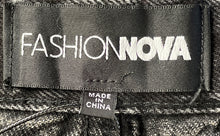 Load image into Gallery viewer, Fashion Nova Womens Black Denim Pockets The Crossover Straight Leg Jeans Size 13