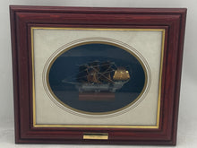 Load image into Gallery viewer, Nina 1492 Cutty Sark Glass Made Boat Clipper Nautical Shadow Box Collectible