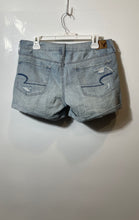Load image into Gallery viewer, American Eagle Outfitters Womens Blue Denim 5 Pocket Design Hot Pant Shorts Sz 8