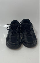 Load image into Gallery viewer, Nike Kids V5 RNR HQ6411-002 Black Round Toe Lace-Up Sneaker Shoes Size 3.5Y