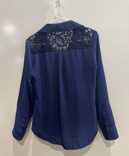 Load image into Gallery viewer, Express Womens Blue Collared Slim-Fit Long Sleeve Button-Up Shirt Size S
